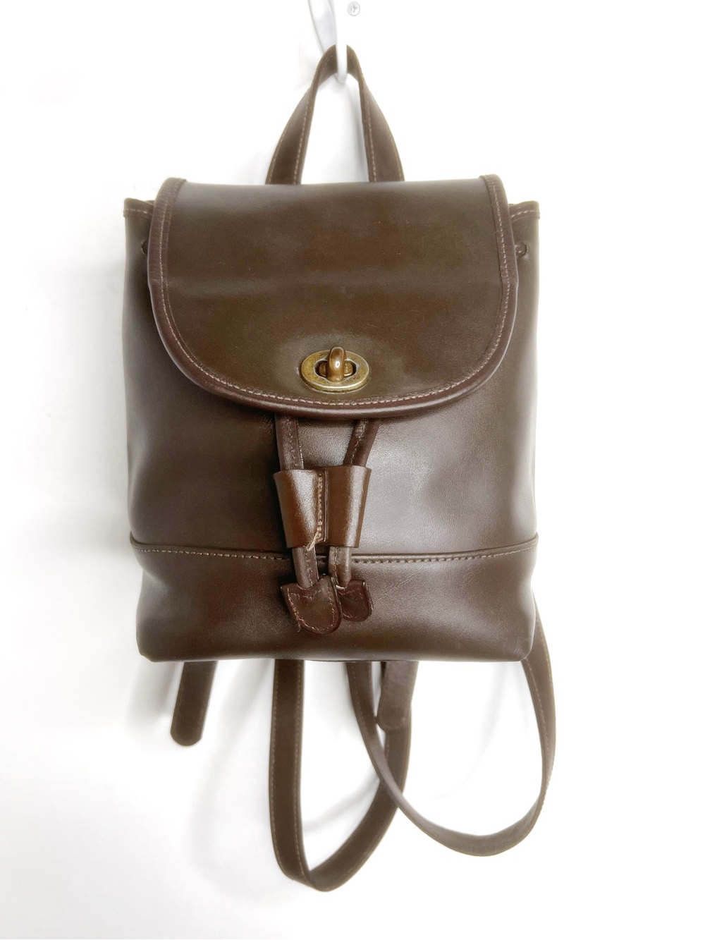 COACH Vintage Leather Turn Lock Daypack Purse Bag 9960